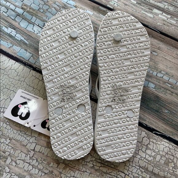 Harajuku Lovers by Gwen Stefani Flip Flops - Picture 5 of 6